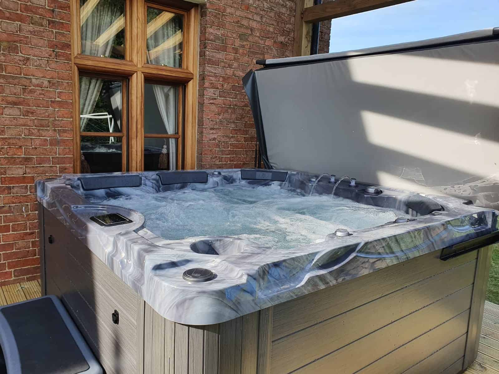 fiji elite hot tub