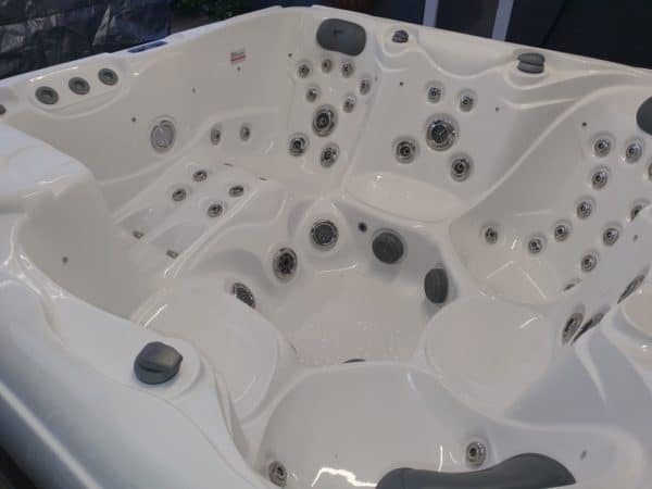 thermal spas sapphire hot  tub
