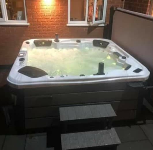 Infinity Hot tub review
