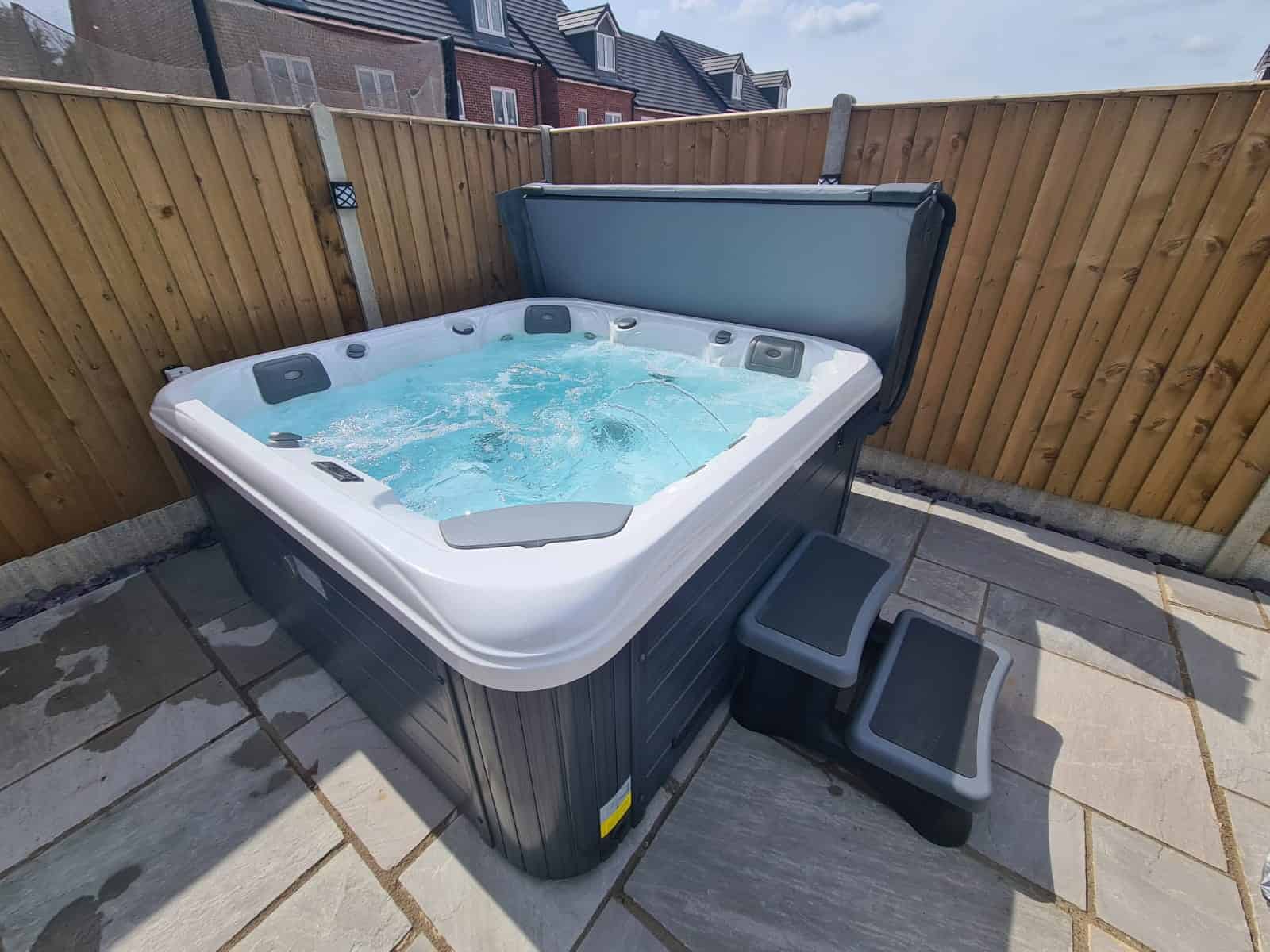 ocean hot tub