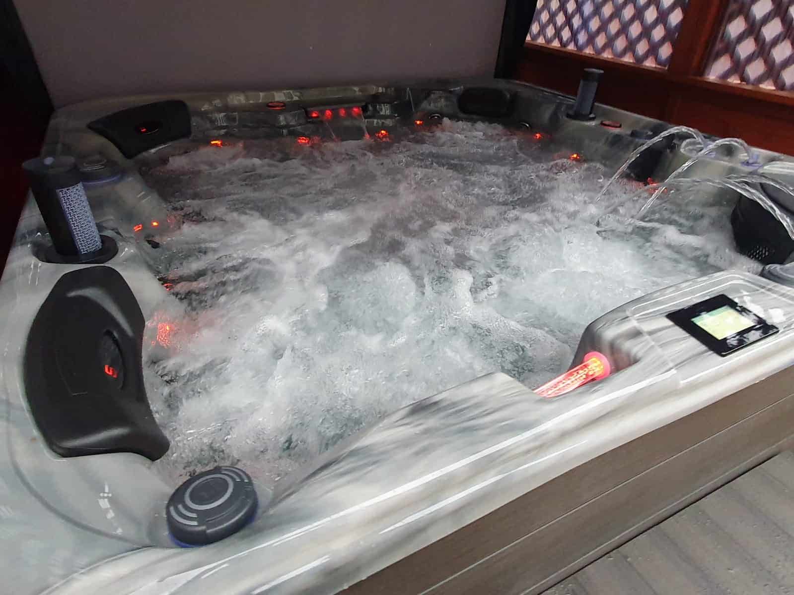 Infinity hot tub