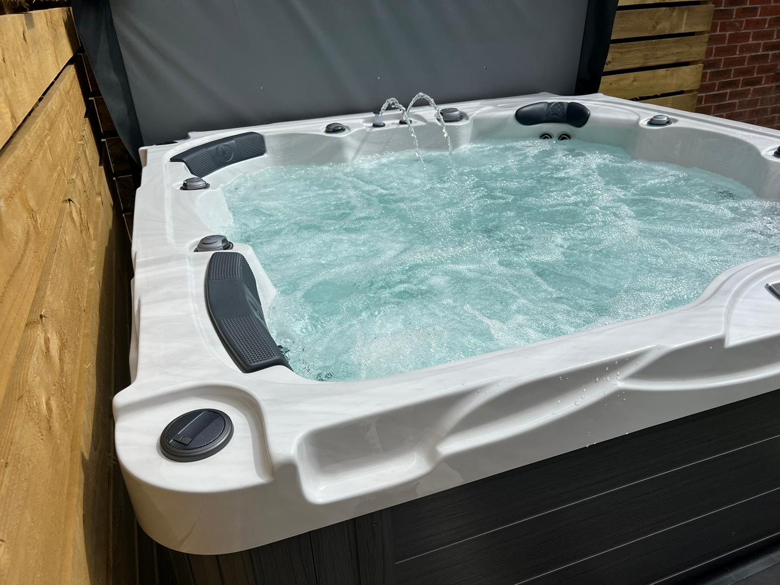 fiji compact elite hot tub