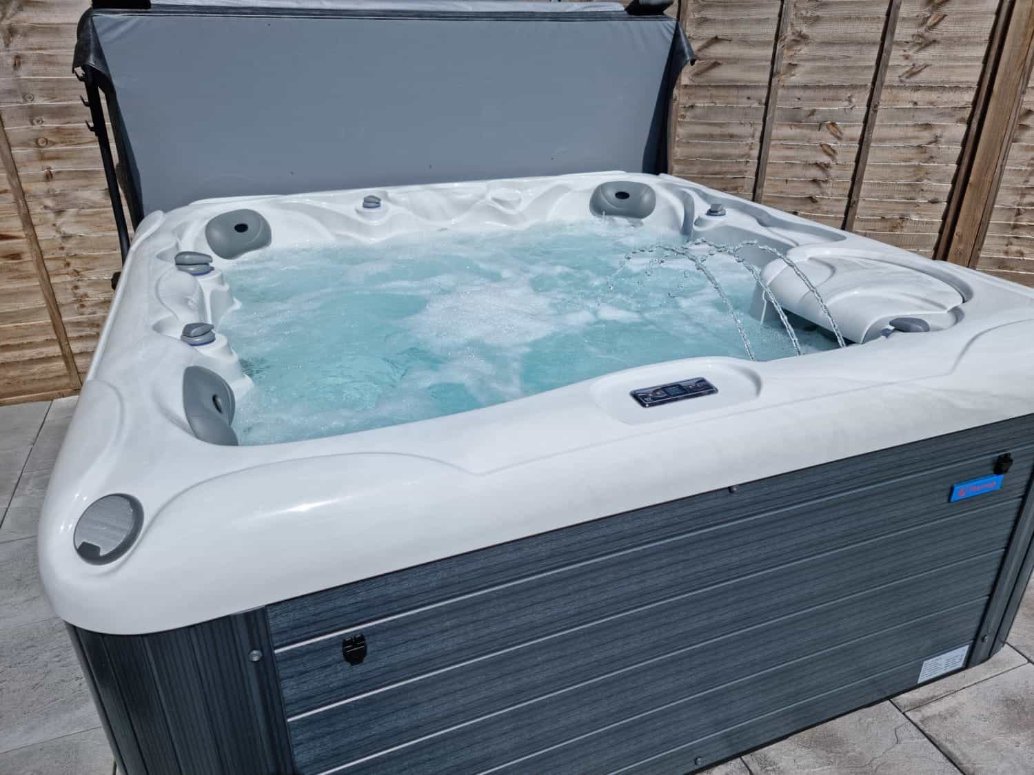 Sapphire hot tub review